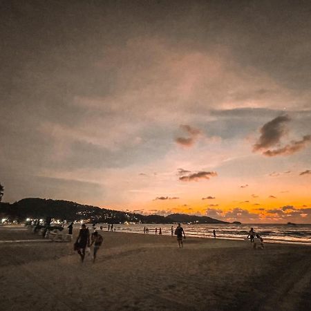 Baobab Hotel Patong Luaran gambar