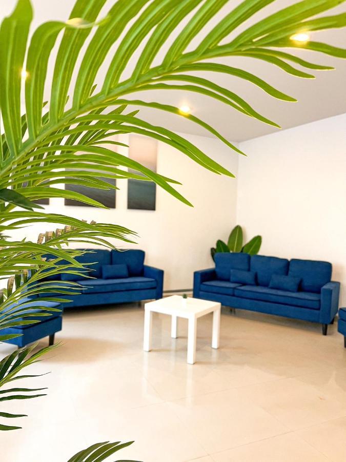 Baobab Hotel Patong Luaran gambar