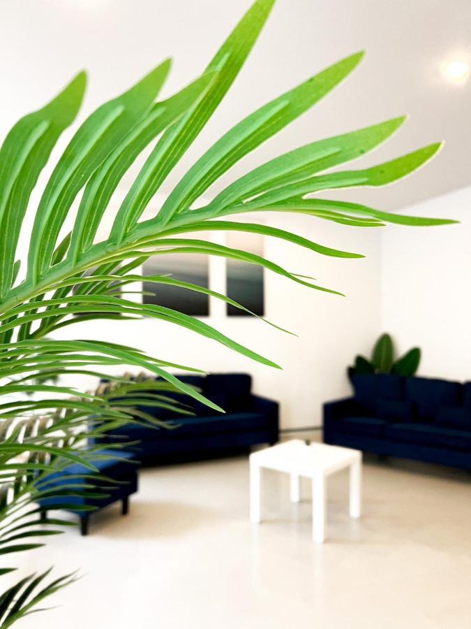 Baobab Hotel Patong Luaran gambar