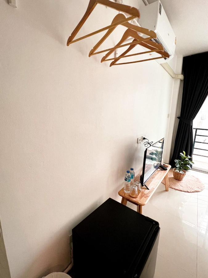 Baobab Hotel Patong Luaran gambar