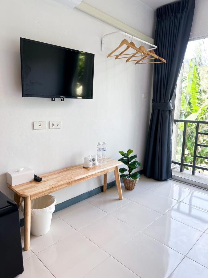 Baobab Hotel Patong Luaran gambar