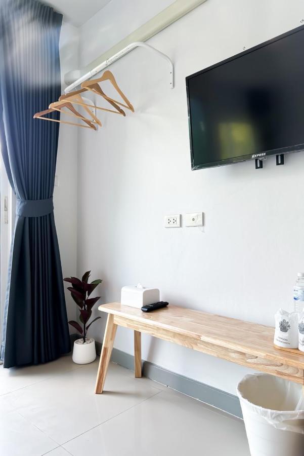 Baobab Hotel Patong Luaran gambar
