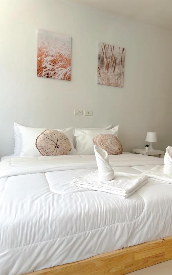 Baobab Hotel Patong Luaran gambar