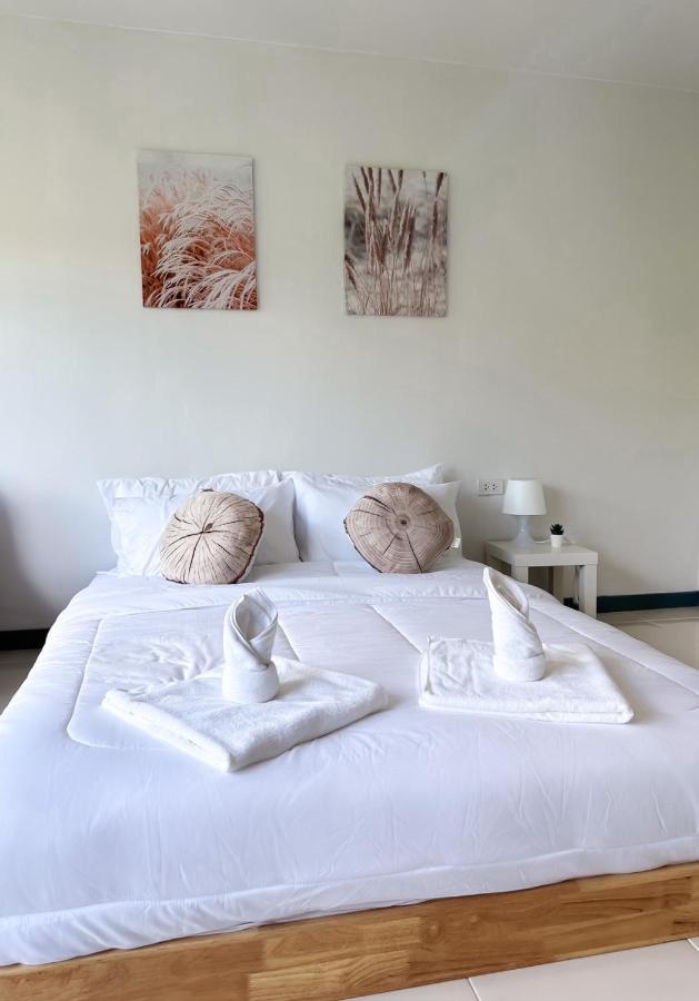 Baobab Hotel Patong Luaran gambar